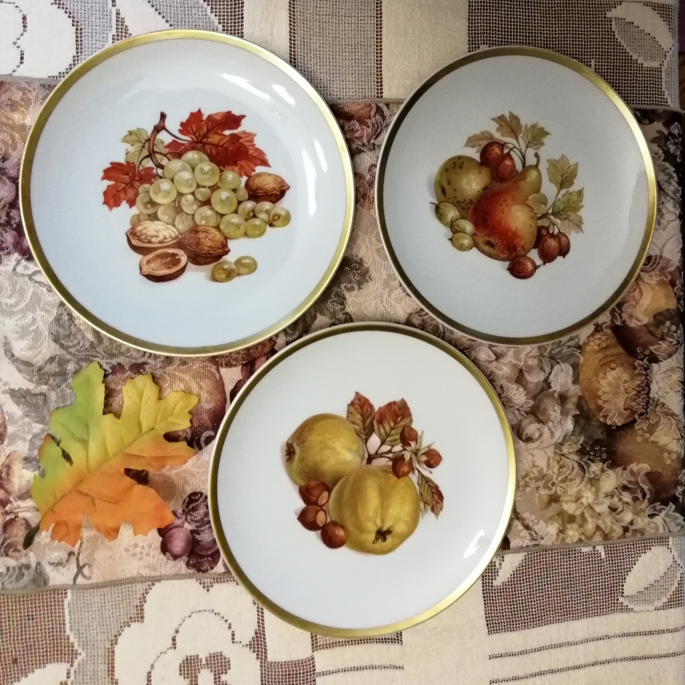 Vintage Bavaria Crown Harvest Plates, Set of Three
